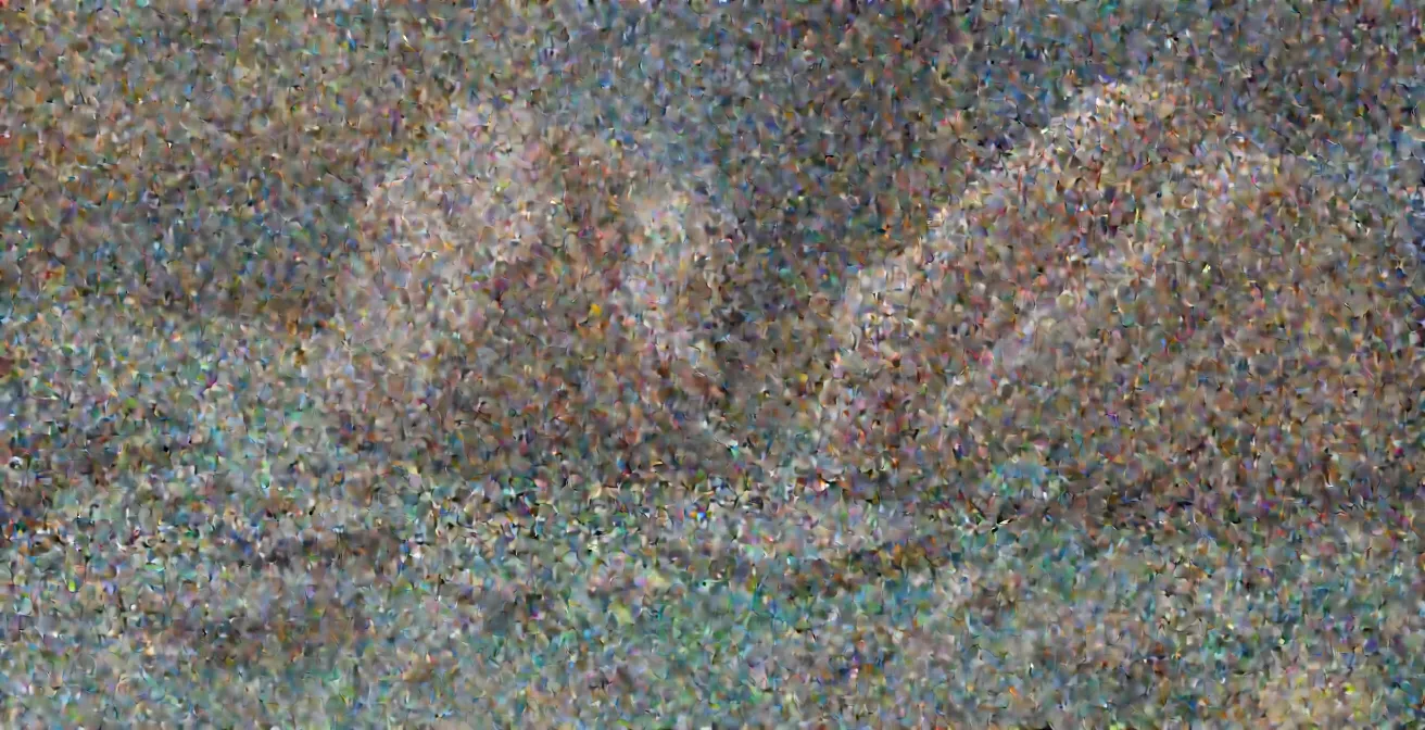 Gros plan sur des mains expertes assemblant minutieusement un système de sécurité électronique